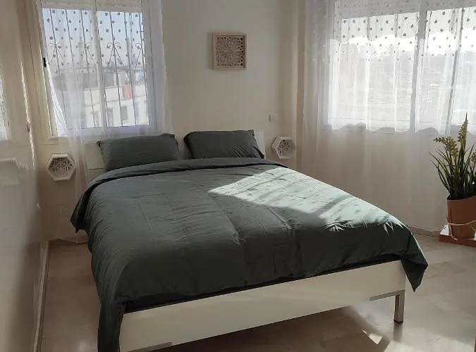Chaleureux Appartement A 1 Min A Pied De La Mosquee Hassan II